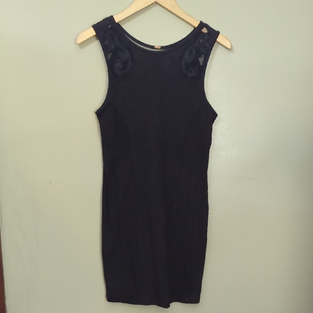Elegant Black Sleeveless Dress